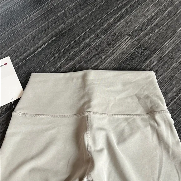 Lululemon Wunder Train HR Tight 25” - Picture 3 of 10
